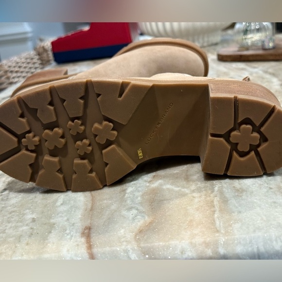 Women’s LUCKY BRAND Sumah suede chunky ankle boot- Dune. Size 8.5. - Picture 8 of 10